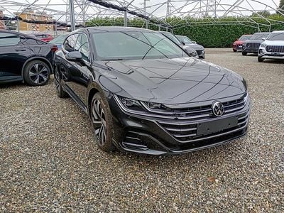 Usata VW Arteon Sport 190 CV (139 kW) 2022 Grigio Cabrio