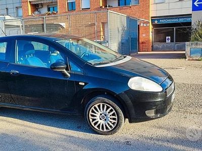 Usata Fiat Grande Punto 65 CV (47 kW) 2007 Nero Utilitaria