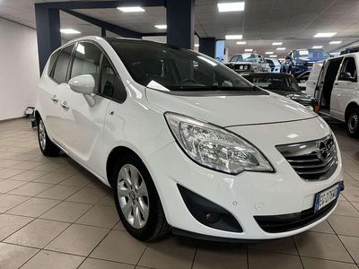 Occasion Opel Meriva Cosmo 101 ch (74 kW) 2011 Blanc Monospace