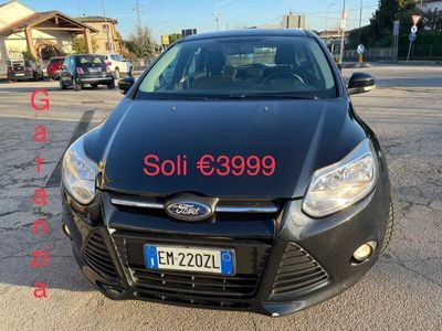 usata Ford Focus 2.0 TDCi anno 2012 comodo spazioso in buone condizioni