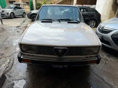 Usata Alfa Romeo Alfetta 122 CV (89 kW) 1979 Bianco Berlina