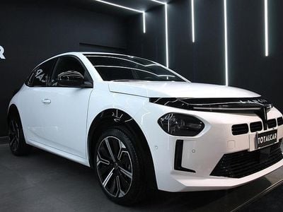 Usata Lancia Ypsilon 100 CV (73 kW) 2025 Bianco Utilitaria