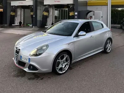 Usata Alfa Romeo Giulietta Progression 105 CV (77 kW) 2011 Grigio Utilitaria
