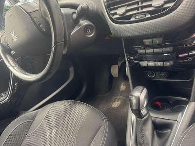 Begagnad Peugeot 208