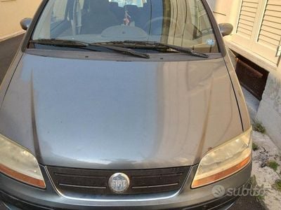 Usata Fiat Idea 2004 Grigio Monovolume
