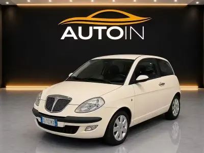 Usado Lancia Ypsilon 69 CV (50 kW) 2006 Beige Utilitario