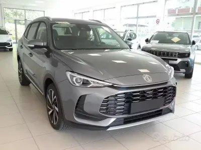 Nuova MG ZS Luxury 102 CV (75 kW) 2026 Grigio SUV