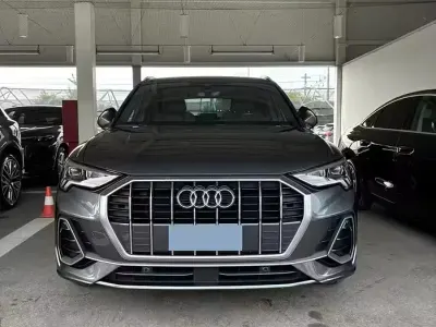 Usata Audi Q3 S-Line 150 CV (110 kW) 2024 Grigio SUV
