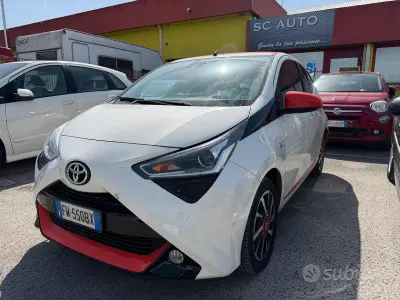 Usata Toyota Aygo X-wave 72 CV (52 kW) 2019 Bianco Utilitaria