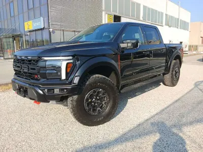 Nuova Ford V8 Raptor 721 CV (530 kW) 2026 Nero SUV