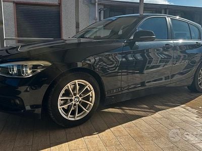 Usata BMW 116 Sport Line 115 CV (84 kW) 2018 Nero Utilitaria