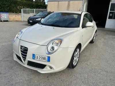 Usata Alfa Romeo MiTo Distinctive 95 CV (69 kW) 2010 Beige Utilitaria
