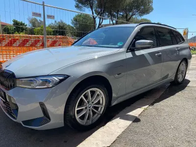 Usata BMW 330e M Sport 184 CV (135 kW) 2022 Grigio Station wagon