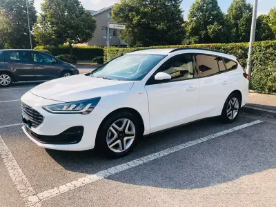 Usata Ford Focus 120 CV (88 kW) 2022 Bianco Station wagon