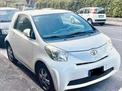 Usata Toyota iQ