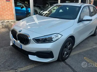 Usata BMW 116 Advantage 116 CV (85 kW) 2021 Bianco Utilitaria