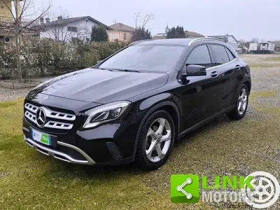 Begagnad Mercedes GLA180 122 HK (89 kW) 2020 Svart SUV