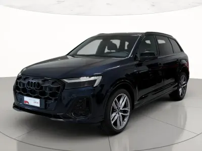 Usata Audi Q7 S-Line 286 CV (210 kW) 2025 Grigio waitomo metallizzato SUV