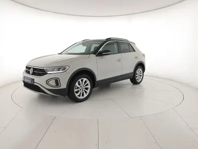 Usata VW T-Roc Edition 150 CV (110 kW) 2024 Ascot grey nero SUV