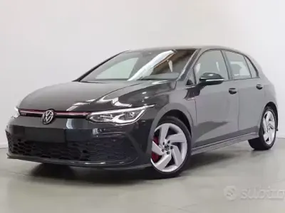 Usata VW Golf VIII GTI 245 CV (180 kW) 2024 Grigio Berlina
