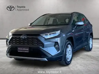 Usata Toyota RAV4 Hybrid Active 222 CV (163 kW) 2021 Grigio SUV