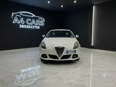 Usata Alfa Romeo Giulietta Progression 105 CV (77 kW) 2012 Bianco Utilitaria