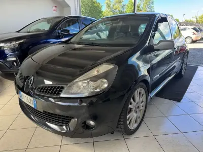 Usata Renault Clio III Luxe 197 CV (144 kW) 2009 Nero Berlina