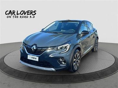 Usata Renault Captur Intens 101 CV (74 kW) 2023 Blu scuro SUV