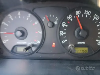 Begagnad Kia Picanto 61 HK (44 kW) 2007 Grå Halvkombi