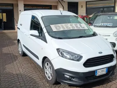 Usata Ford Transit Courier 100 CV (73 kW) 2018 Bianco Furgone
