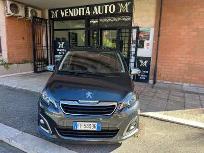 Usata Peugeot 108 Allure 69 CV (50 kW) 2016 Nero Utilitaria