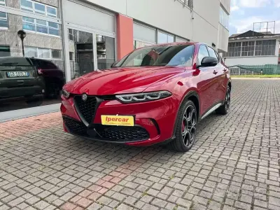 Begagnad Alfa Romeo Tonale Edizione Speciale 160 HK (117 kW) 2022 Röd SUV