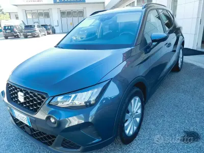 Usata Seat Arona Style 110 CV (80 kW) 2022 Grigio SUV
