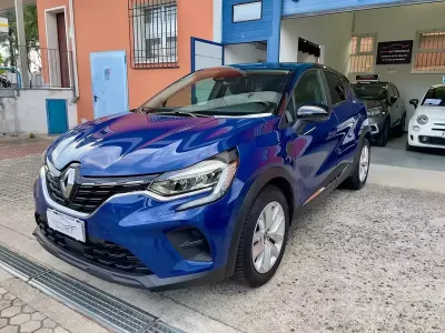 Usata Renault Captur Zen 101 CV (74 kW) 2020 Blu SUV