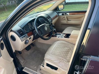 Nero Usata 2005 VW Touareg SUV | 1500 €