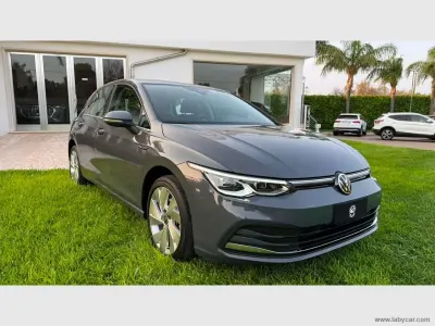 Usata VW Golf VIII Style 116 CV (85 kW) 2022 Grigio Berlina