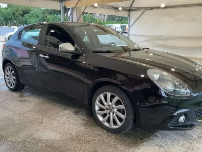 Usata Alfa Romeo Giulietta Super 120 CV (88 kW) 2018 Nero Utilitaria