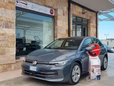 Usata VW Golf VIII Style 150 CV (110 kW) 2025 Grigio Berlina
