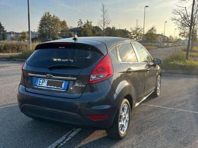 Usata Ford Fiesta 60 CV (44 kW) 2012 Blu Utilitaria