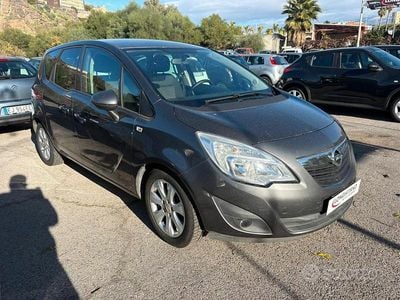Usata Opel Meriva 95 CV (69 kW) 2012 Grigio Monovolume