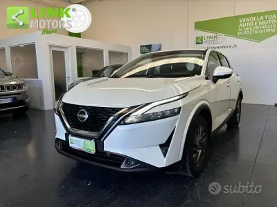 Usata Nissan Qashqai Acenta 140 CV (102 kW) 2022 Bianco SUV