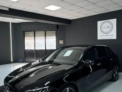 Usata Mercedes A200 150 CV (110 kW) 2023 Nero Utilitaria