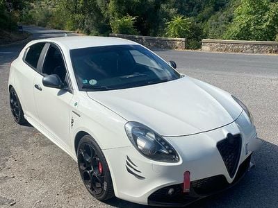 Bianco Usata 2011 Alfa Romeo Giulietta Quadrifoglio Verde Utilitaria | 11.500 € (Cara)