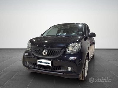 Begagnad Smart ForFour Superpassion 71 HK (52 kW) 2019 Svart Halvkombi
