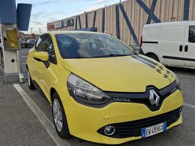 Usata Renault Clio IV 73 CV (53 kW) 2014 Berlina