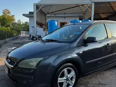 Usado Ford Focus Style 90 HP (66 kW) 2006 Azul Carrinha