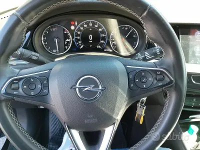 Usata Opel Insignia 122 CV (89 kW) 2021 Blu Berlina