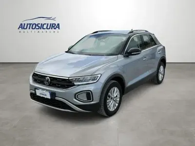 Usata VW T-Roc Life 116 CV (85 kW) 2025 Argento SUV