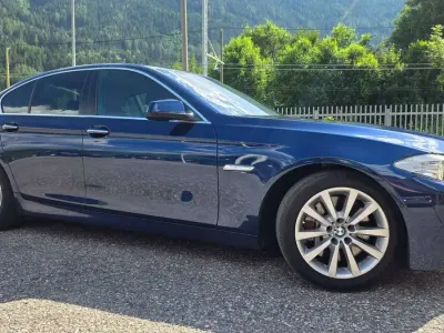 Usata BMW 550 408 CV (300 kW) 2012 Blu/azzurro Berlina