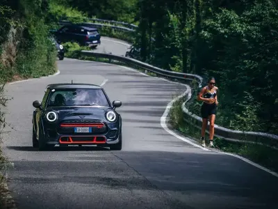 Usata Mini John Cooper Works Comfort 306 CV (225 kW) 2020 Utilitaria